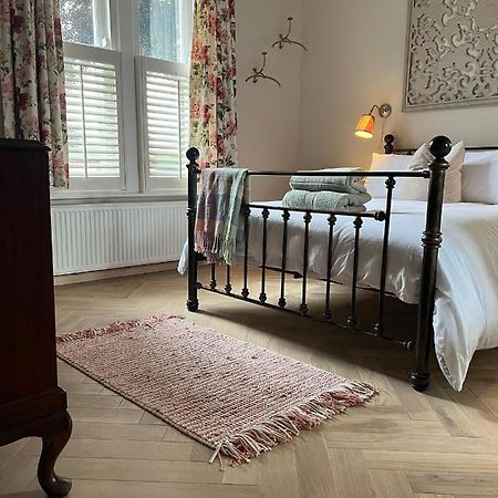 هاروغايت Private Apartment - 3 Bedrooms المظهر الخارجي الصورة